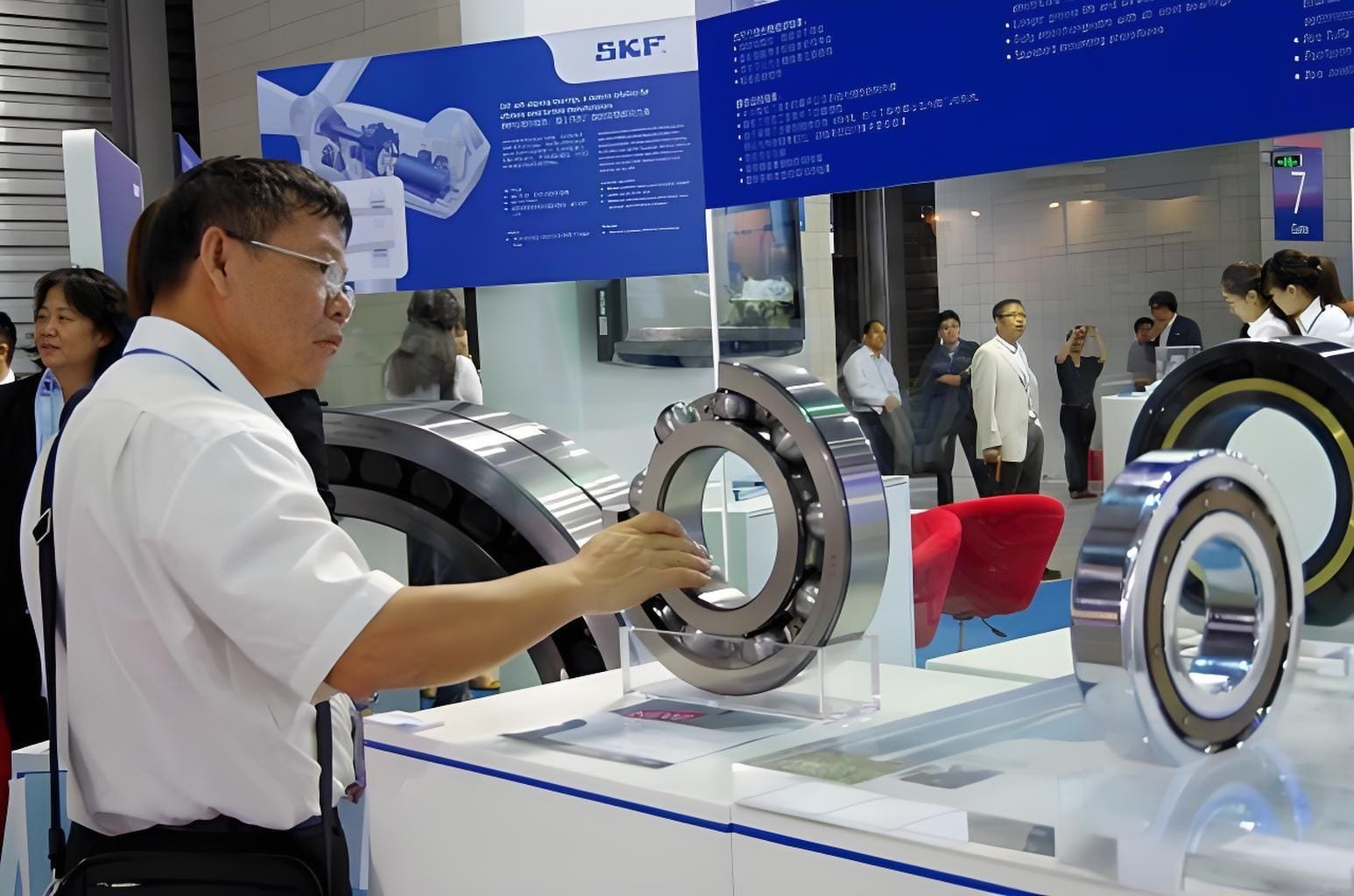 FAG Bearings vs. SKF Bearings vs. NSK Bearings: A Comparative Analysis 1 fag